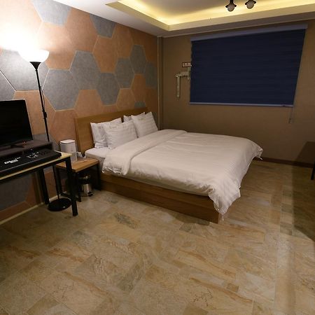 Jecheon Q Motel Exterior foto